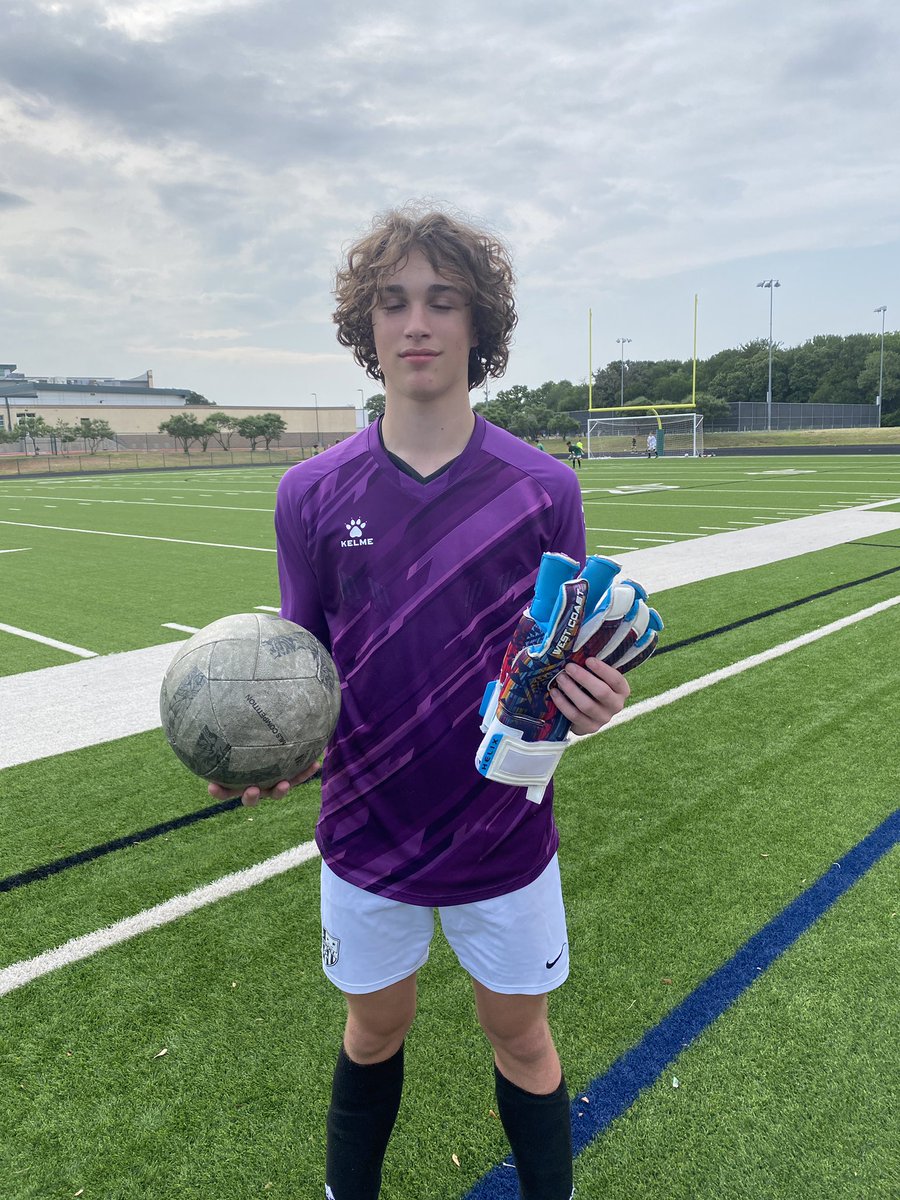aaronwoolleydms's tweet photo. An intensely close game (0-0 in regulation) for your @GeorgeDawsonMS Boys Soccer A-team vs. Carroll Middle School ends in a thrilling shootout! Dawson wins 3-1 and the Man Of The Match goes to our keeper, Grayson! @SLCSoccer @SLCAthletics https://t.co/3N4rP9mFqP