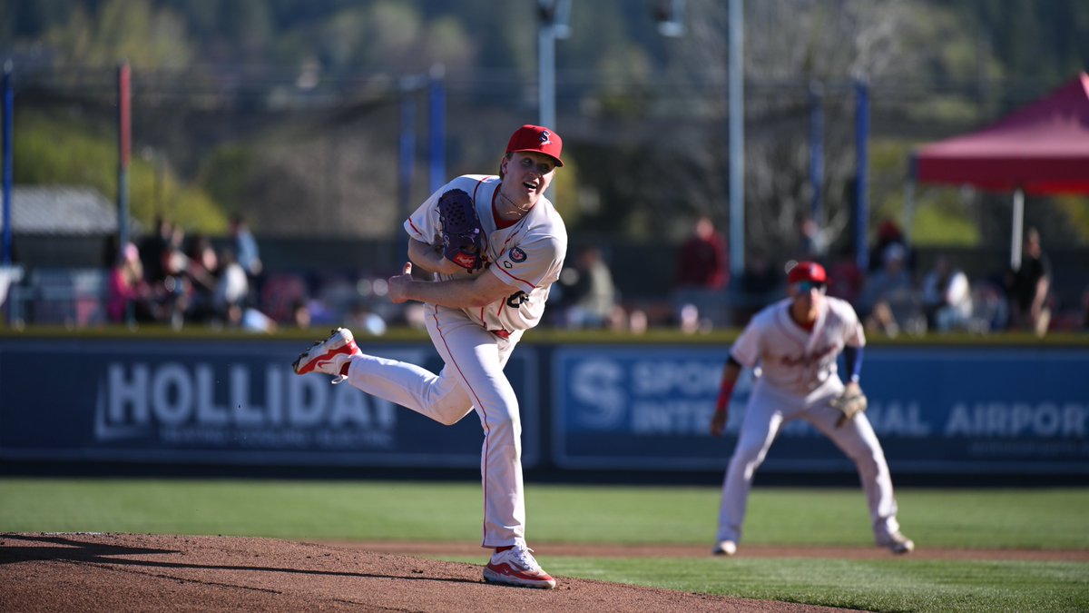 🎯 Another superlative start from Spokane's Sean Sullivan: 5 IP, 5 H, 1 ER, 0 BB, 10 K. #GoSpo