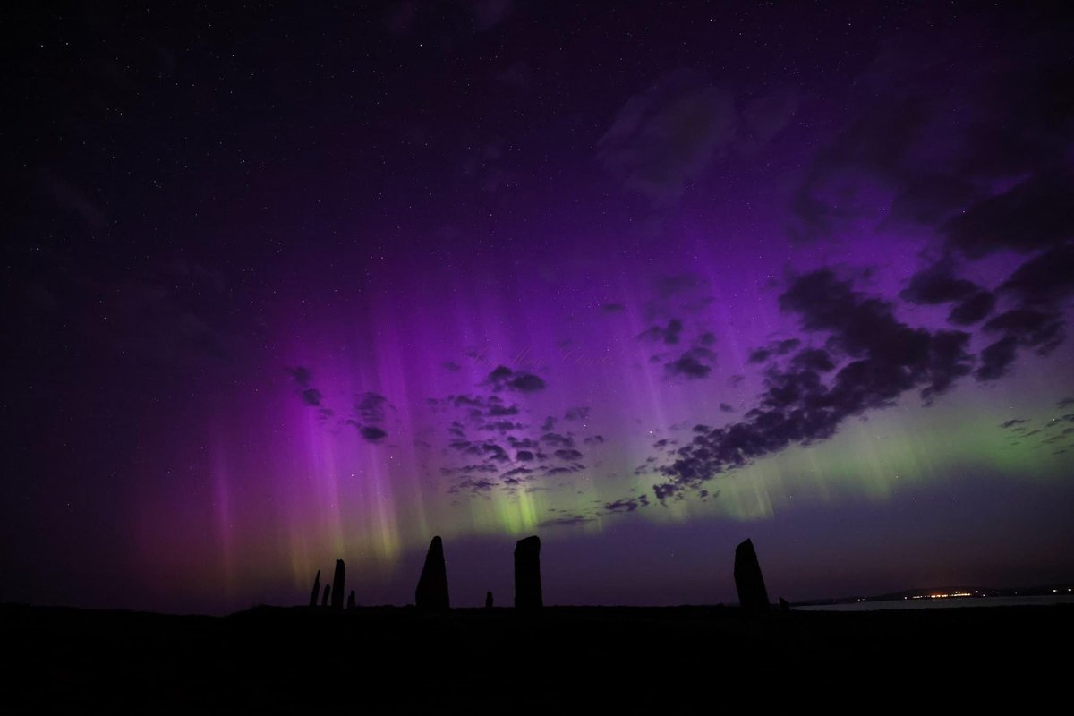 Stunning Aurora pic at the Ring of Brodgar at 2am. Taken by local photographer Ann-Marie Clouston.