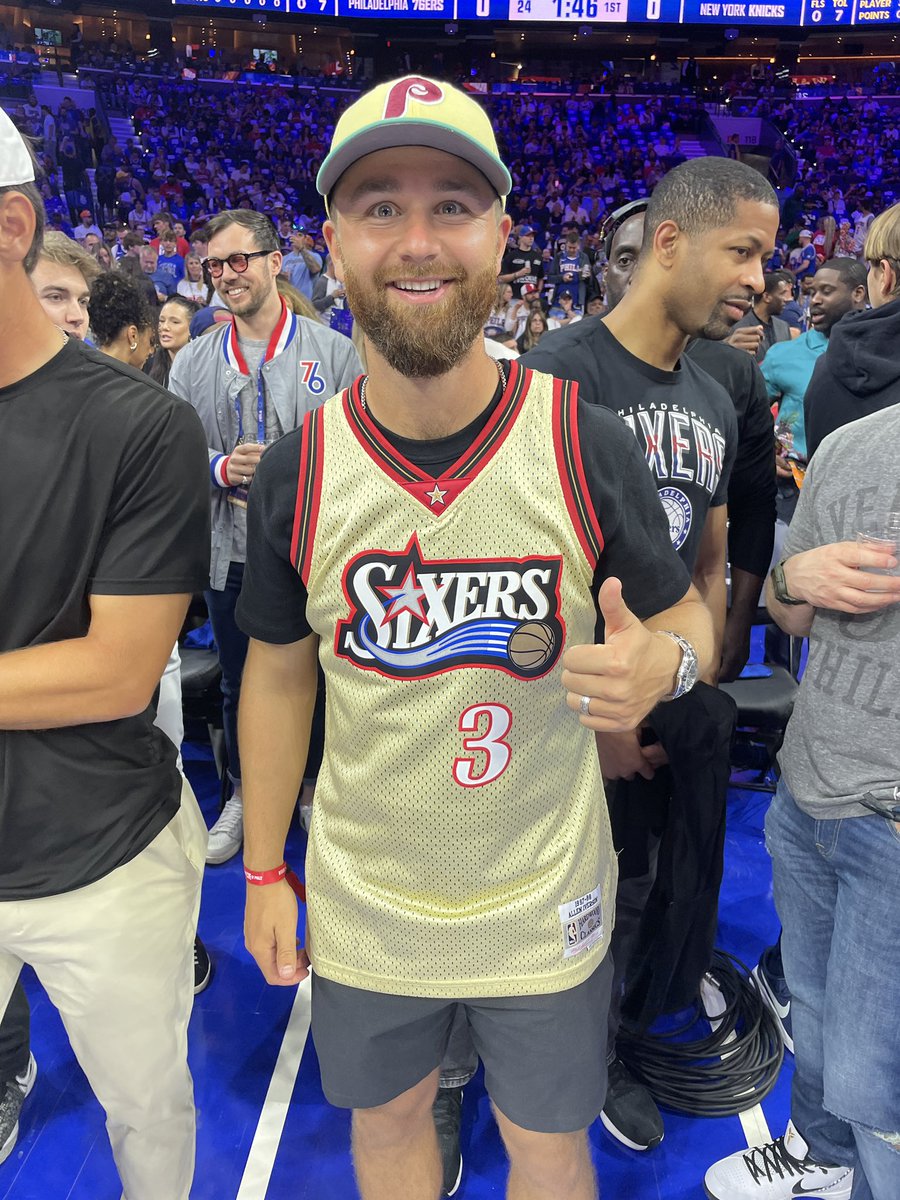 Jake Elliott rockin Iverson