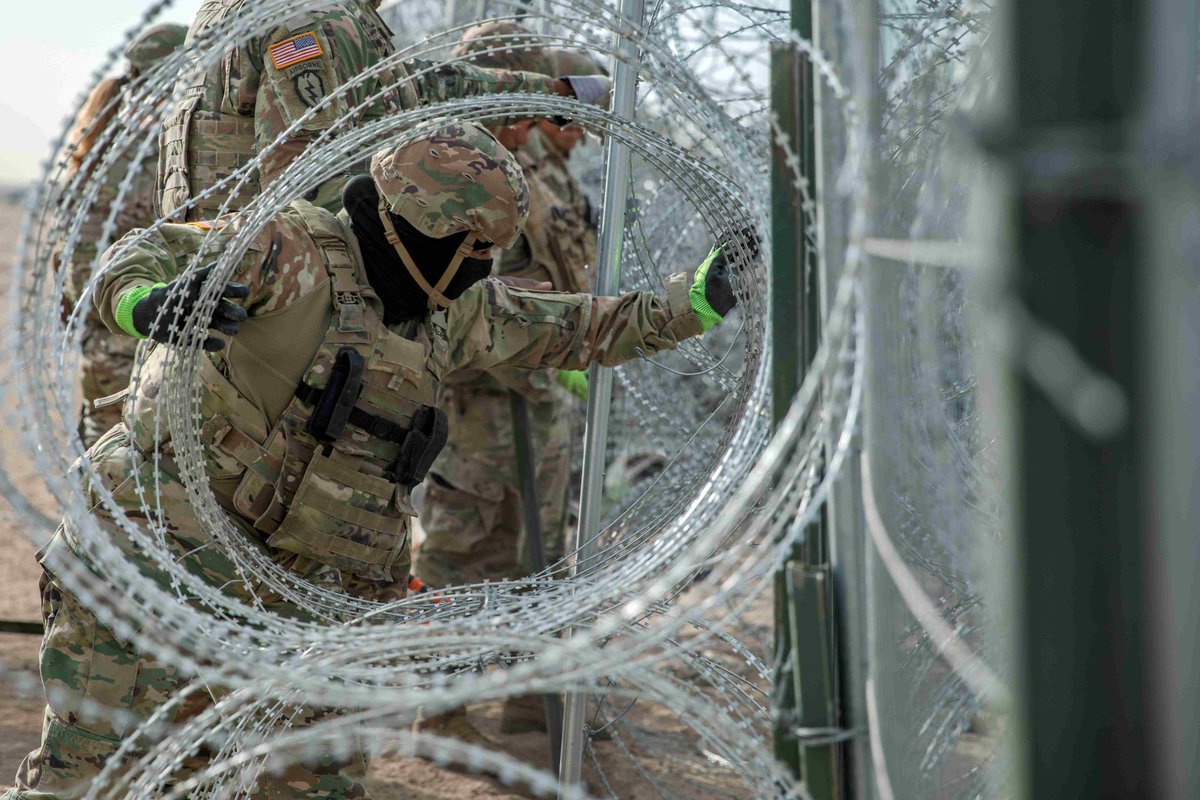 EL PASO, Texas -- Texas National Guard Soldiers repair breaches and maintain anti-climb barrier to prevent illegal border crossings, keeping Texas and the Nation safe. #OperationLoneStar