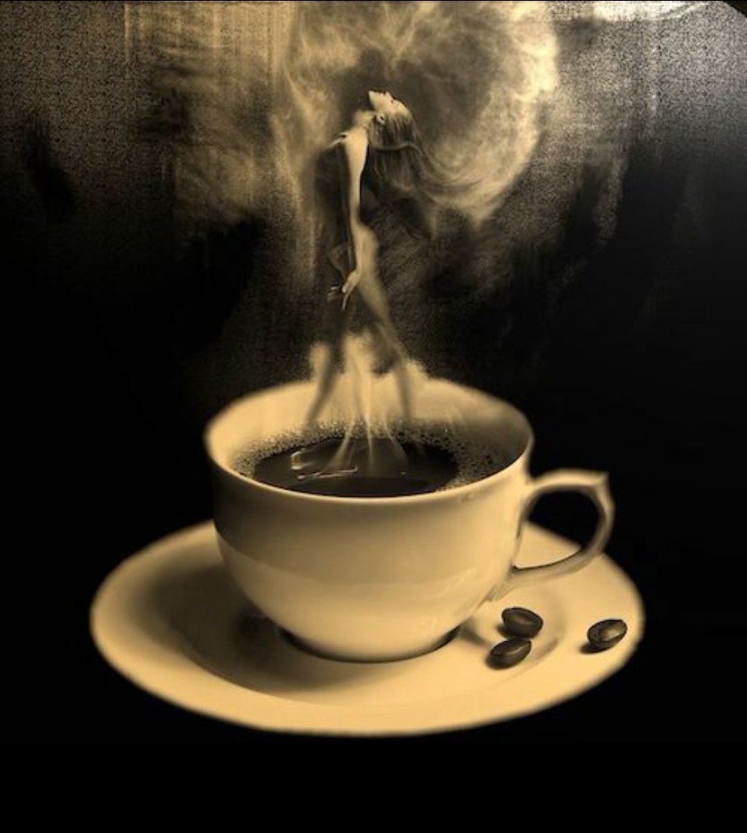 Emigré sin recuerdos 
Vivo en un universo paralelo
Aquí nunca amanece
Nunca se pone el🌞
No hay mares 
Y el calor evapora las tristezas
No tengo sueños,ni sueño
Es delito cantar
Contar⭐⭐
Llover de tarde
Y naufragar
Pero volar es cosa cotidiana
Y suspirar café
Estoy a salvo...