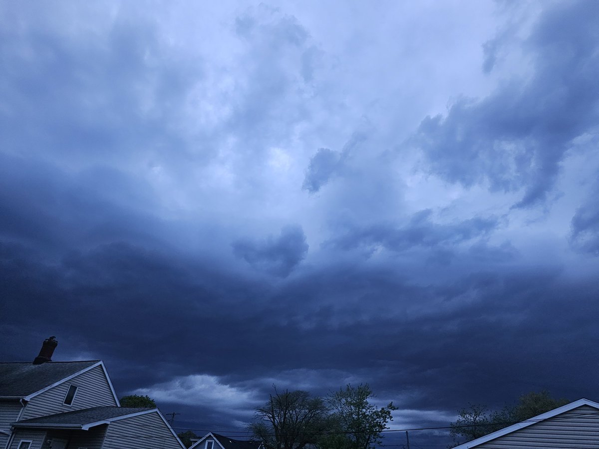 The sky to the west here in Illinois looks crazy.