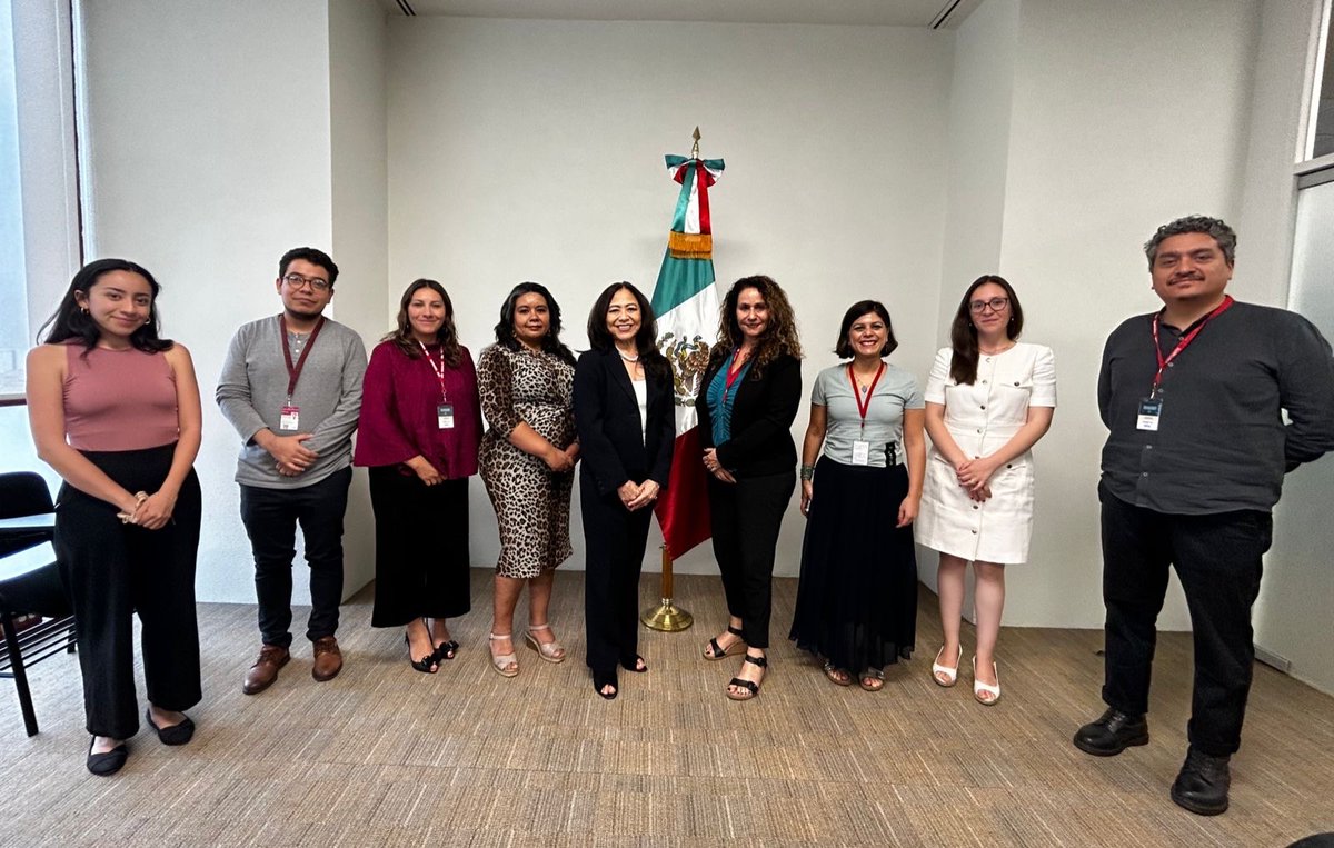 📸 Representantes de la Subsecretaría para Asuntos Multilaterales y Derechos Humanos de la @SRE_mx y la @AMEXCID recibieron a @JessicaBraver, jefa de oficina del Coordinador Residente @pgrohmann de @ONUMX. La reunión tuvo como objetivo revisar los temas de cooperación de cara…