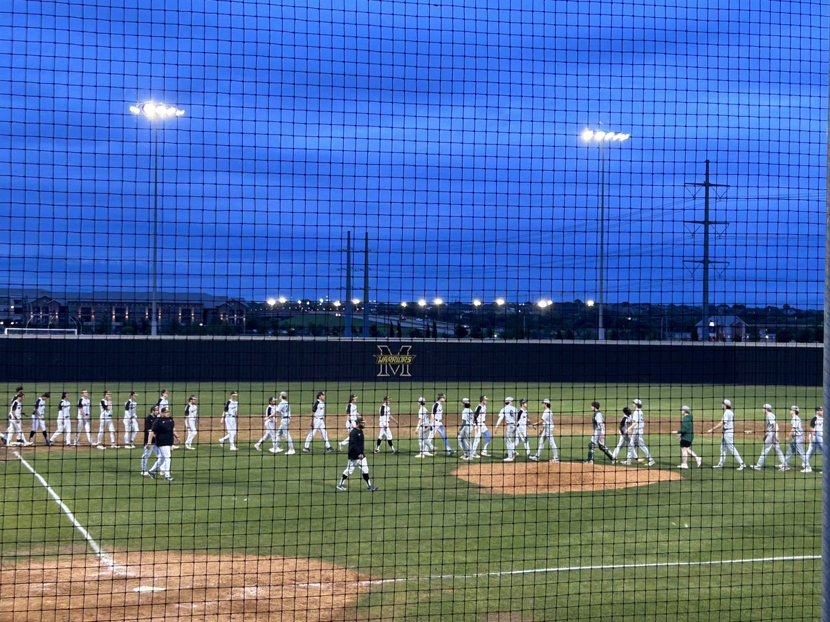 kassduncan's tweet photo. On to game 2 Reedy takes game 1 6-2 ⁦@ReedyBaseball⁩ ⁦@ReedyLions⁩ https://t.co/5fuXAcl1vW