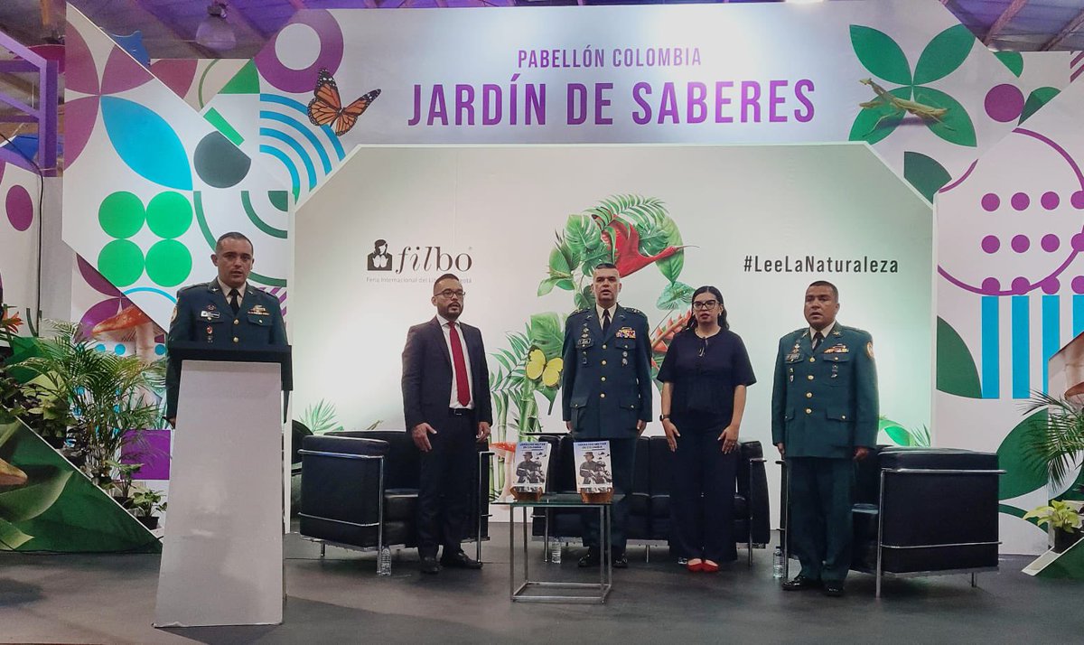 En la #FILBo2024, El Centro de Educación Militar presentó el libro “Liderazgo Militar en Colombia”, una aproximación histórica y conceptual desde la academia para su fortalecimiento, en un conversatorio en el auditorio Pabellón Colombia. 

#EducaciónMilitar