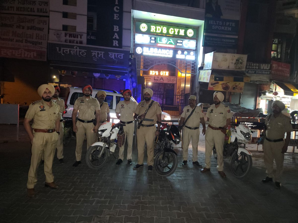 PCR Motorcycle Police personnel conducted continuous patrolling during night time for the safety of the people and to crack down on anti-social elements.
#YourSafetyIsOurPriority