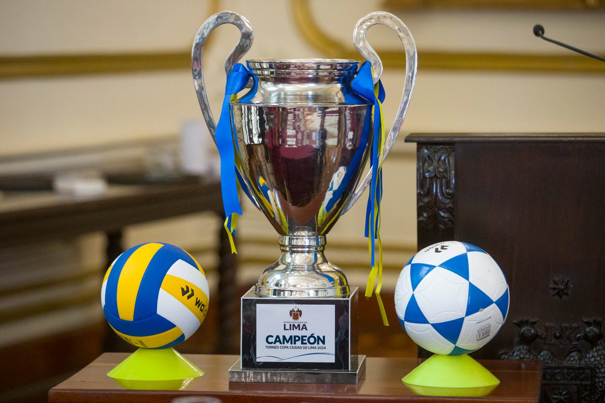 🏆🏀♟ ¡𝗖𝗢𝗠𝗣𝗥𝗢𝗠𝗘𝗧𝗜𝗗𝗢𝗦 𝗖𝗢𝗡 𝗘𝗟 𝗗𝗘𝗣𝗢𝗥𝗧𝗘!
En conferencia de prensa, el alcalde @rlopezaliaga1 presentó la tercera edición de la #CopaCiudaddeLima, un gran evento deportivo que incorpora las disciplinas de voleibol, fútbol, básquet y ajedrez.