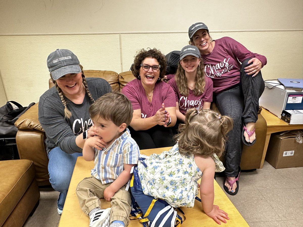 Load in day 1 for SNHU Commencement! 
Ended the work day with a visit from these two💛💙 
Pictures with toddlers 🤷🏼‍♀️. 
#snhucelebrate