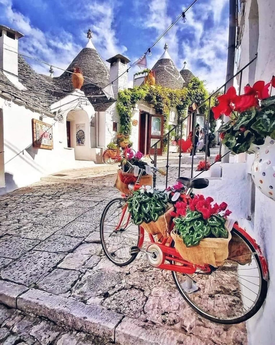 Alberobello, Puglia, Italy 🇮🇹
Good Morning Xfriends 🌹🌹🌹