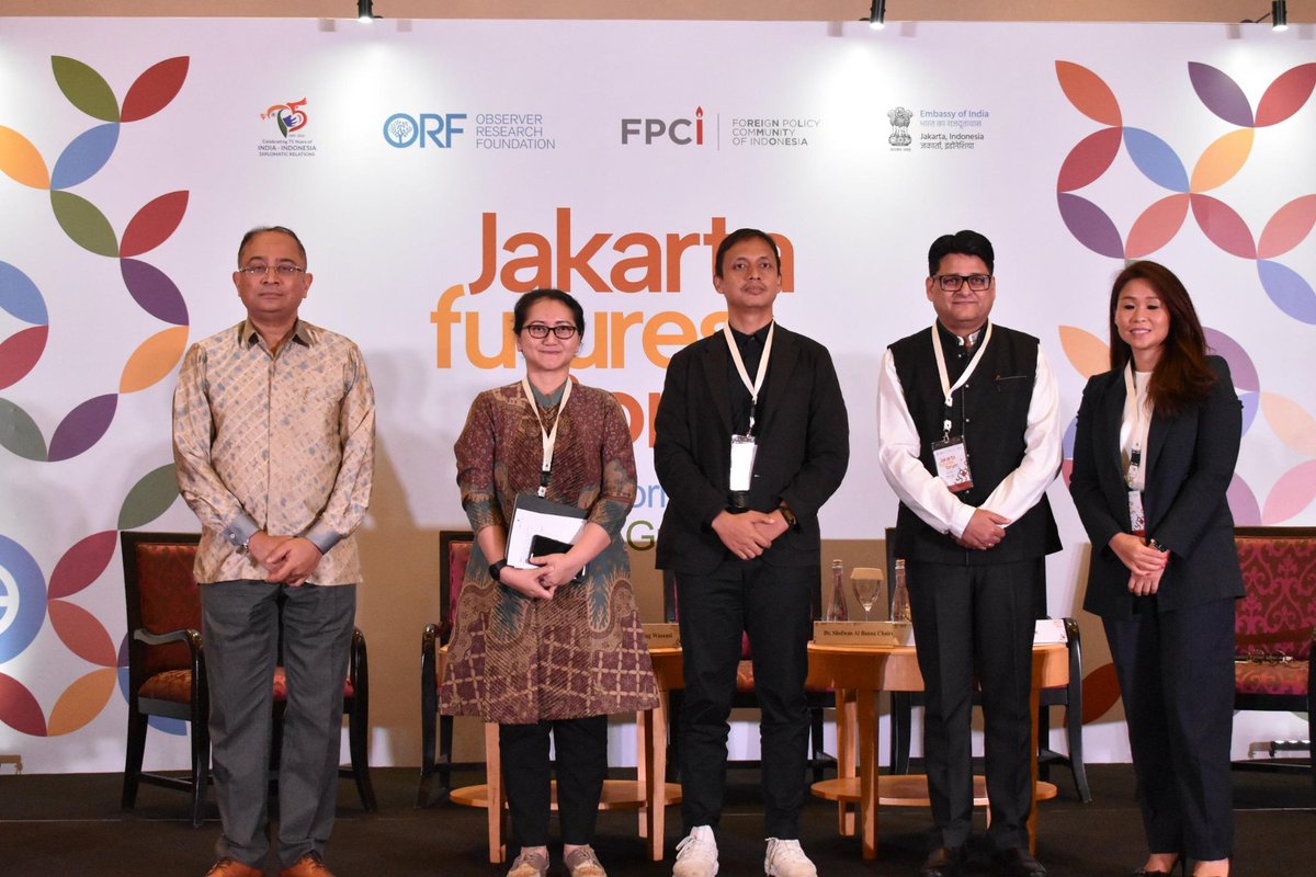 Honoured by the presence of H.E. Pak Sandiaga Uno, Minister of Tourism & Creative Economy at the inaugural #JakartaFuturesForum. 
Blue Horizons, Green Growth is a theme which resonates deeply in the #Indo-Pacific 
New Beginnings, New Possibilities 
#75thIndiaIndonesia