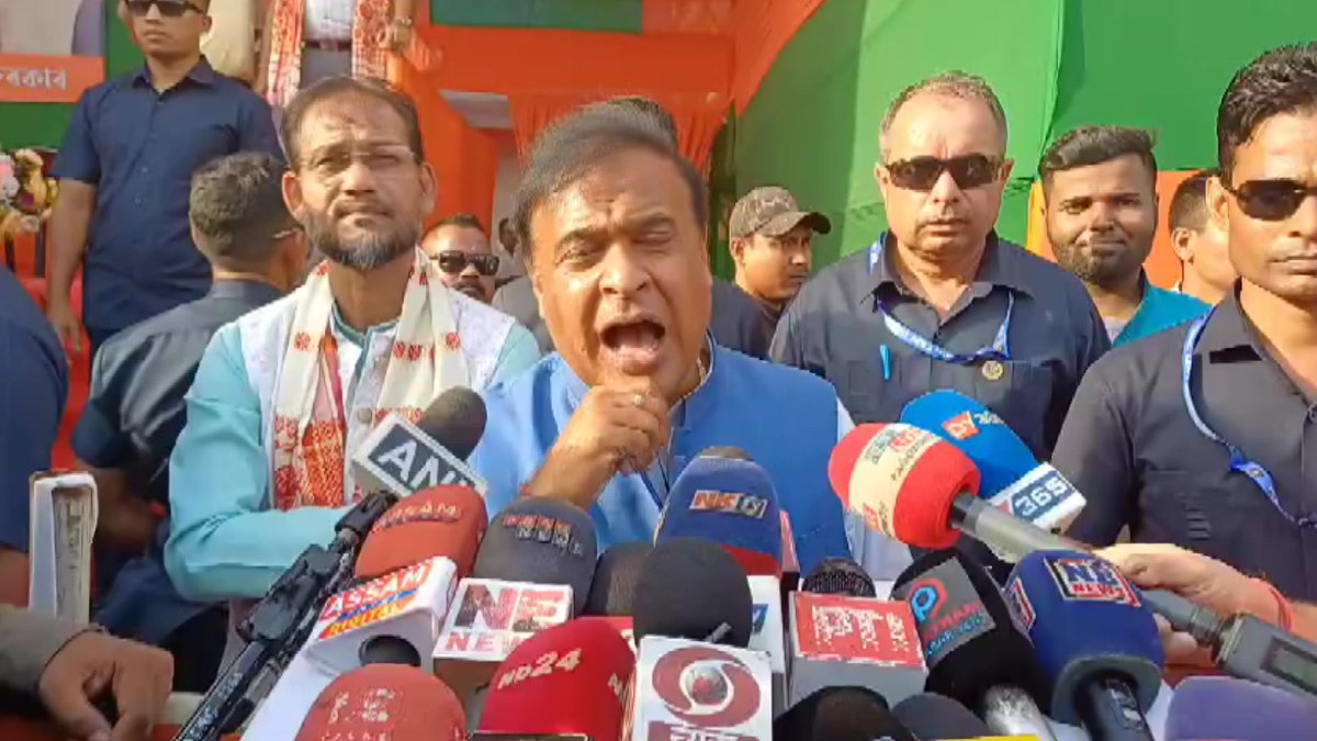 Which 'washing machine' did Congress use on Arvind Kejriwal, asks Assam CM Himanta Biswa Sarma

Edited video is available on PTI Videos (ptivideos.com) #PTINewsAlerts #PTIVideos @PTI_News