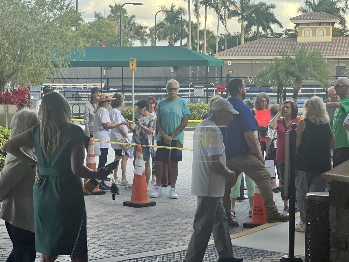 Demonstrators peaceful protesting my speech to the Conservative Club of Valencia Reserve in Boynton Beach Fla.- the average age was deceased.#FugDaLeft