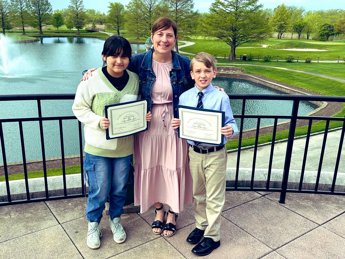 So proud of these two <a href="/D123Hannum/">D123 Hannum</a> Bears who were recognized at the <a href="/ilprincipals/">Illinois Principals Association</a> breakfast today. Enjoyed celebrating them for being such stand out students. 🙌🏼🐻💙❤️