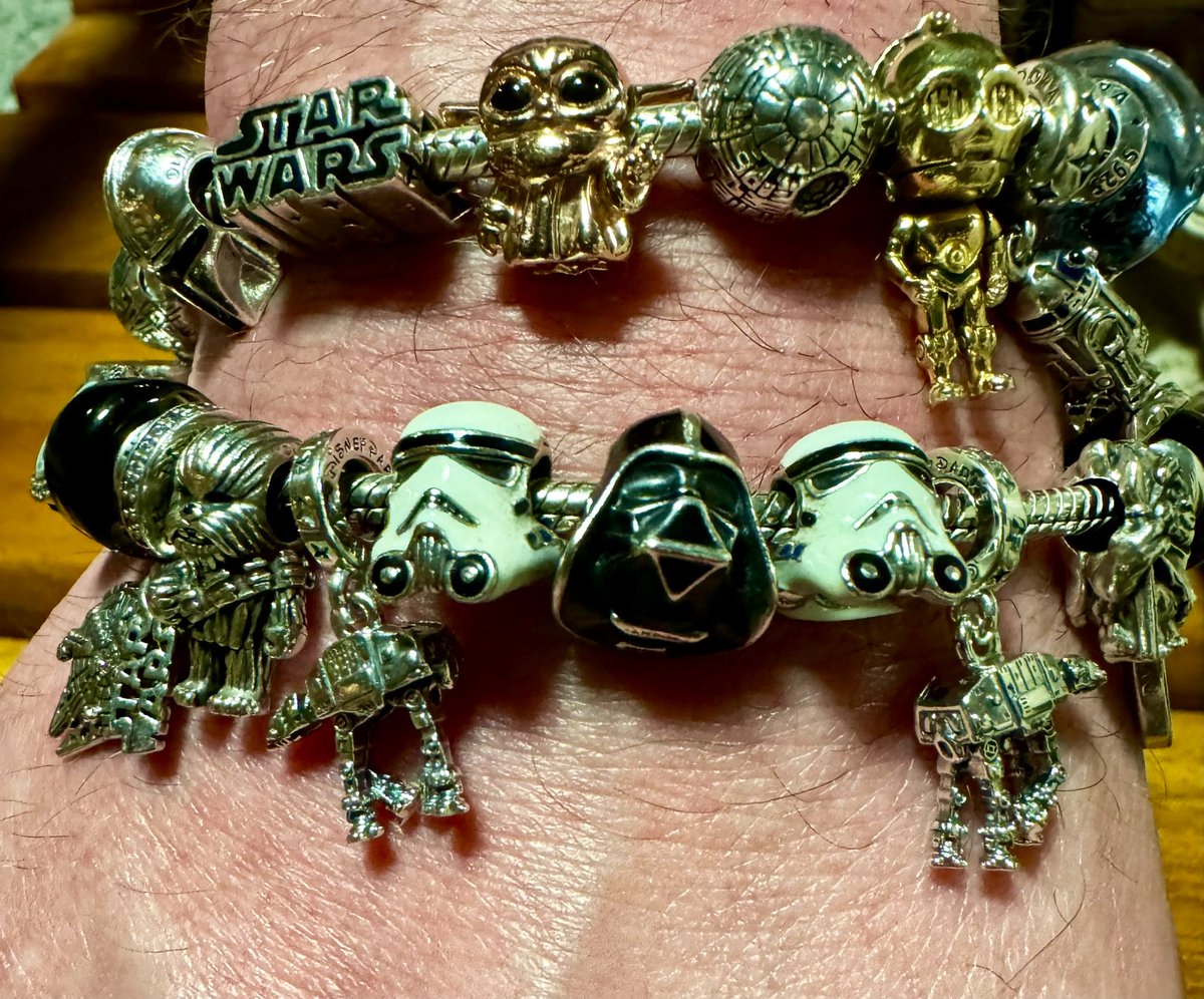 Did I go to Hollywood Studios just to get the new AT-AT Pandora charm?  Yes I did.  Did I get two of them yes!   

#StarWars #WaltDisneyWorld