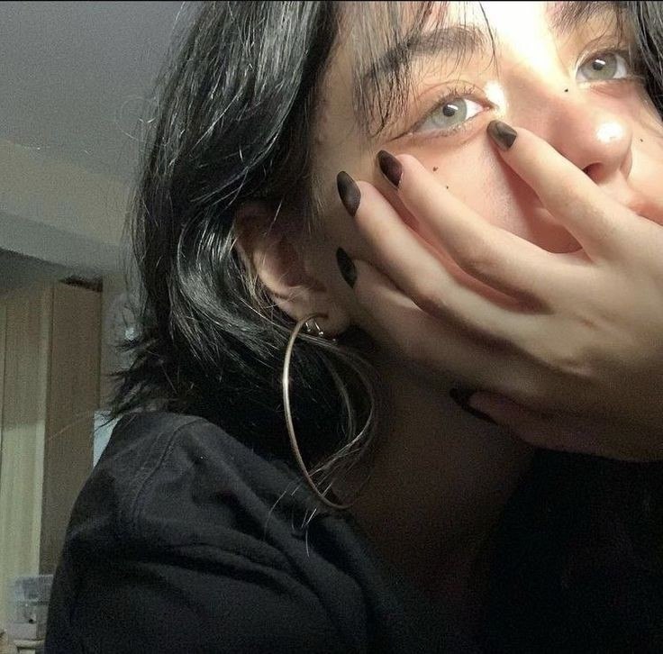 سُود الأيام نورها أنتِ.! 
The black days are the light of you.!