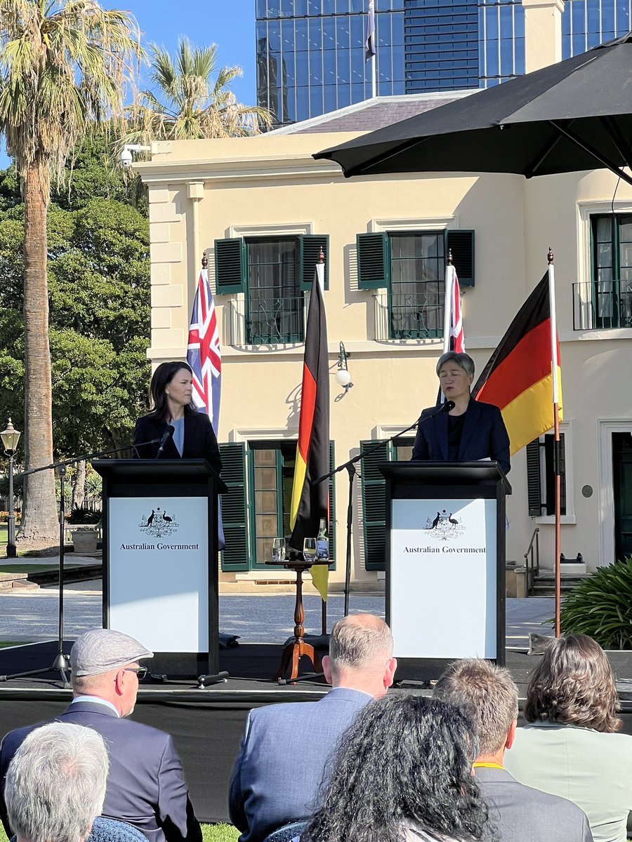 🇩🇪government clearly attributes severe cyber attack on key Social Democrats to APT28 directed by 🇷🇺 GRU. 🇩🇪FM @ABaerbock: „completely unacceptable & will have consequences“. 🇦🇺FM @SenatorWong expresses solidarity & welcomes clear attribution at joint presser in Adelaide.