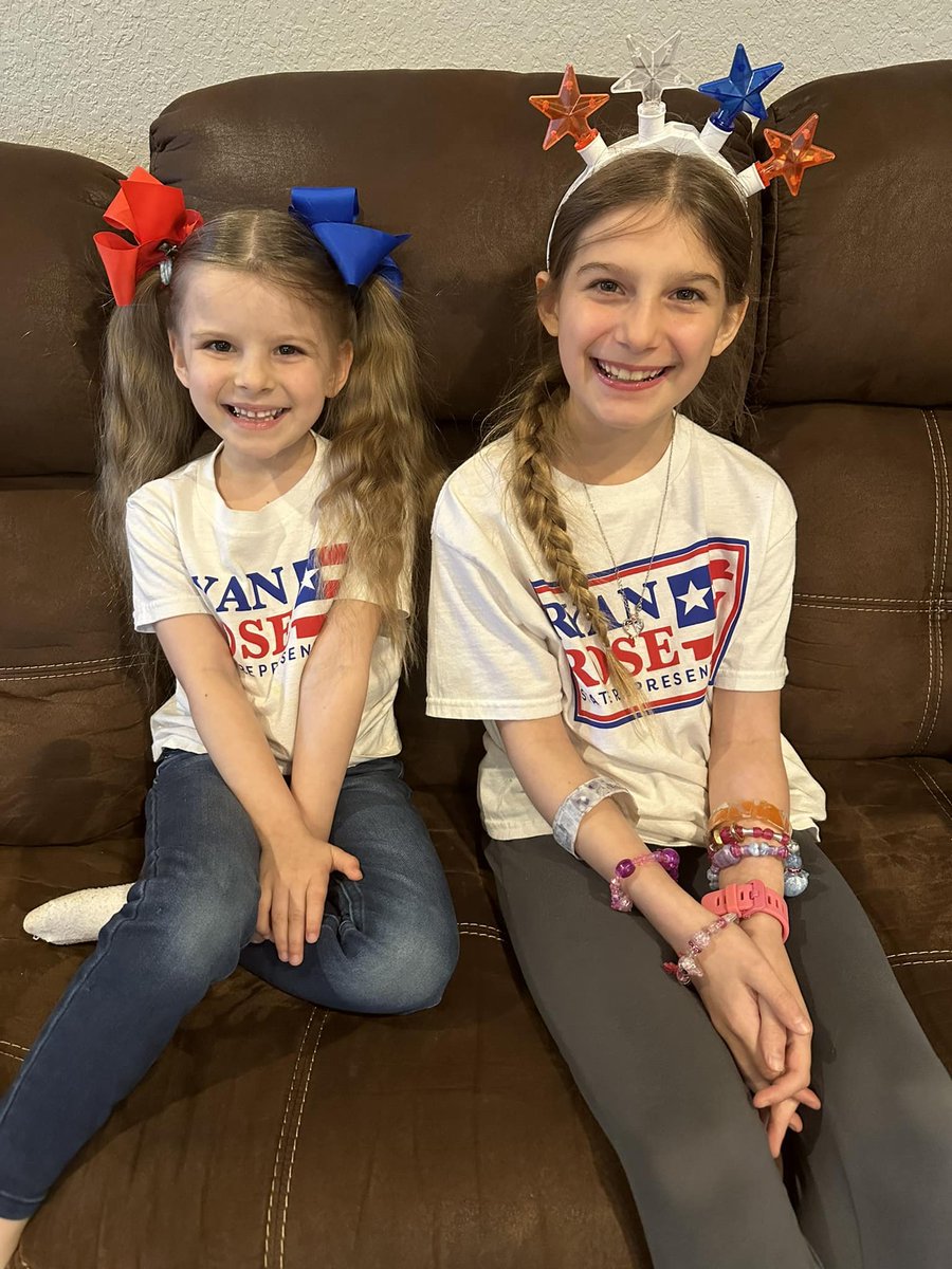 The Rose girls are thankful for @SarahHuckabee standing up for young ladies all across Arkansas and America. Thank you!