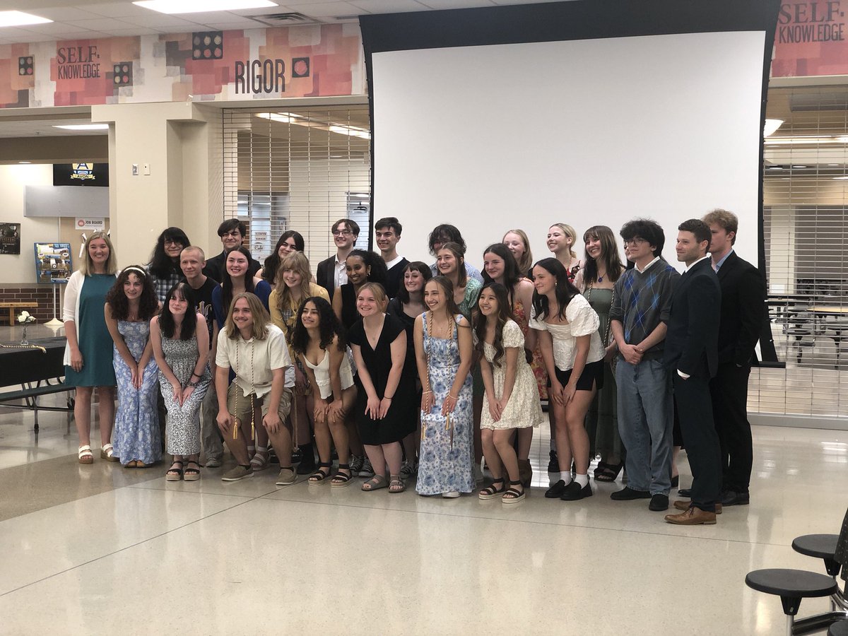 Mrs. Schonhoff and Mr. Caulton are lucky to work with these talented @AHS_Orioles Yearbook and Newspaper staffs! Congrats on a terrific year.