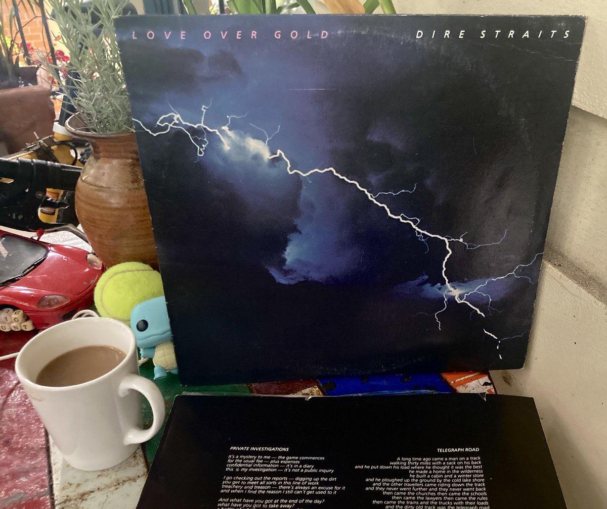 Today’s listening pleasure at Cafe de Foy, Dire Straits - Love over Gold (1982).