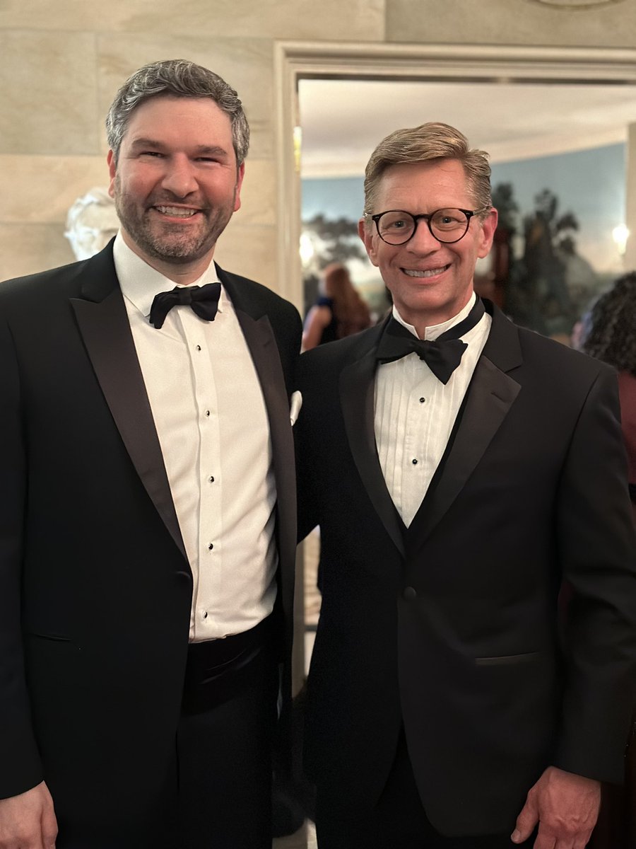 Alabama’s 2023-2024 Teacher of the Year @JeffNorris0426 and I attended the first-ever Teachers of the Year State Dinner hosted by First Lady @FLOTUS at @WhiteHouse this evening — what an incredible experience! More to come …