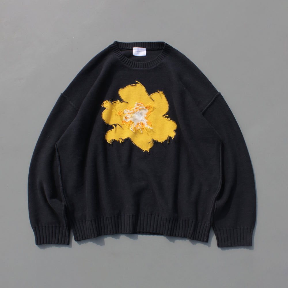 💜#乃木坂46 #奥田いろは ちゃん着用 ■ Camphor wood inside-out flower motif cotton sweater 🔗 wear.jp/item/73745151/ ┈┈┈┈┈┈┈┈┈ #乃木坂配信中 路上ライブ第二弾💐 町田で超シークレットライブ🎸