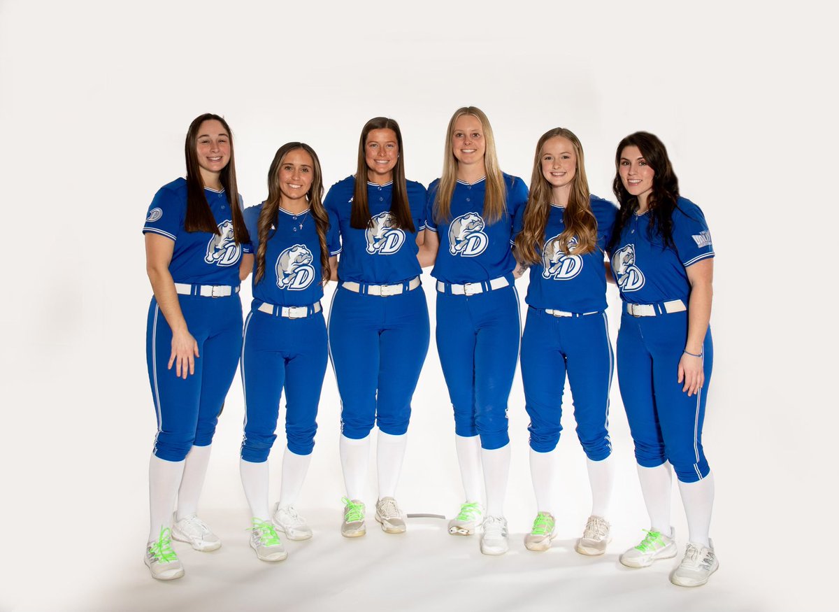 This weekend we get to celebrate our Senior Bulldogs.💙🐶

We will have a senior recognition prior to Sundays game at 12:00 PM!