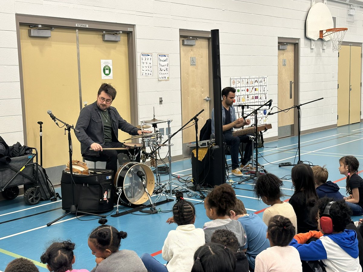 Thank you @PrairieDebut for bringing wonderful musicians to share the gift of music with us @CCSD_edu @StmarkC We learned the history of the instruments they played & so appreciated the melodic harmonies they played. 🎶Thank you!