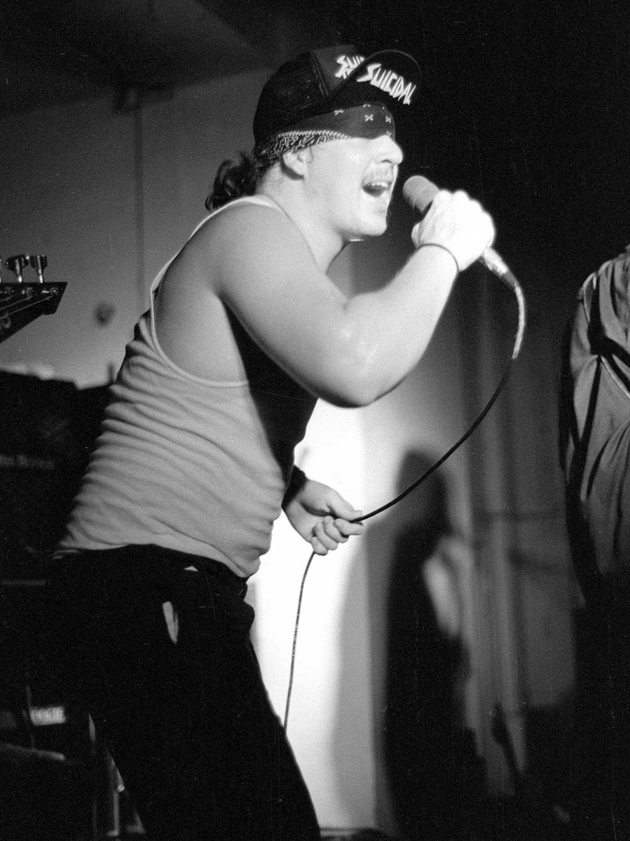 37 years ago today Mike Muir performs with American hardcore punk band Suicidal Tendencies at Medusas in Chicago, Illinois, May 3, 1987. Photo by Stacia Timonere #punk #punks #punkrock #hardcorepunkrock #suicidaltendencies #mikemuir #history #punkrockhistory