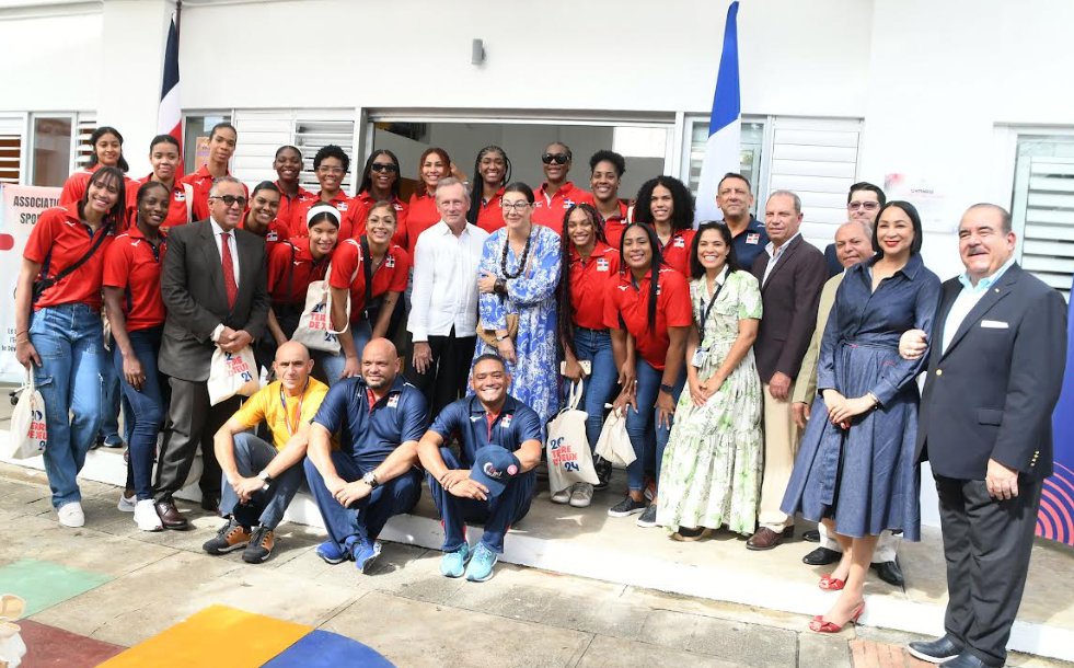 Liceo Francés designa gimnasio con nombre “Reinas del Caribe”.

#NoticiasSIN #ReinasdelCaribe #Gimnasio

Más detalles en nuestro periódico noticiassin.com

noticiassin.com/liceo-frances-…