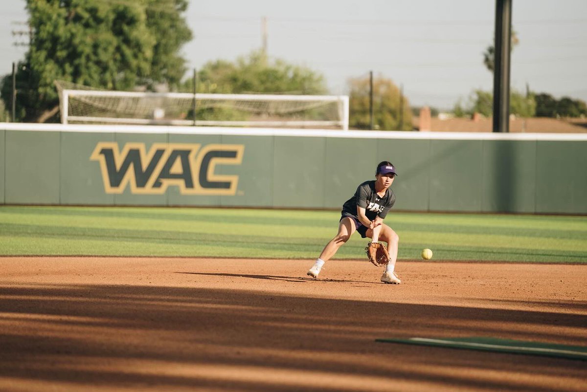 sfa_softball tweet picture