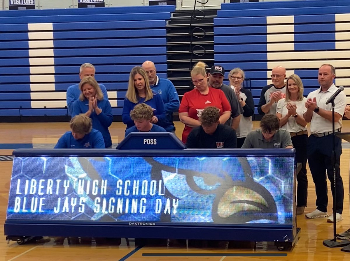 LHS_Baseball tweet media