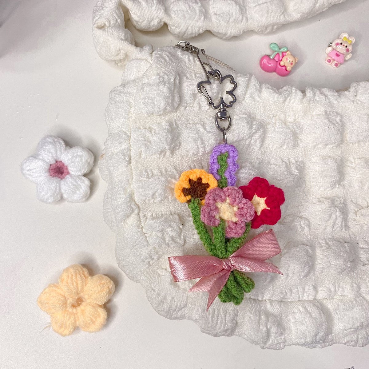 fluitters's tweet image. (likes &amp;amp; rt are apreciated 🙇🏻‍♀️💕)

𐙚 wts / want to sell keychain crochet ♡ 

SPECIAL BUY 1 GET 1 ꩜ .ᐟ 

🛍️ જ⁀➴ 
keychain &amp;gt;&amp;gt; shope.ee/50CiSrT0TI
pin &amp;gt;&amp;gt; shope.ee/6peSwtiux6

Kode buy 1 get 1 ada dibawah⬇️