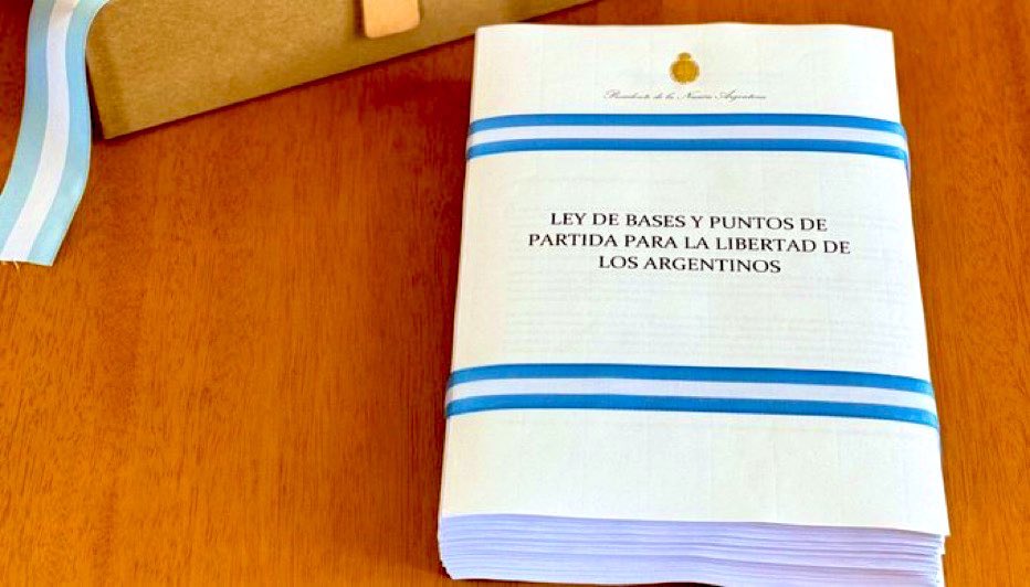 🚨🇦🇷 | AHORA

Ya ingreso la Ley Bases a la cámara de Senadores.