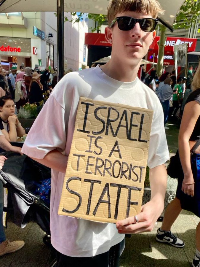 Israil is a terrorist state 
#IsraelTerorrist 
#IsraeliTerrorism