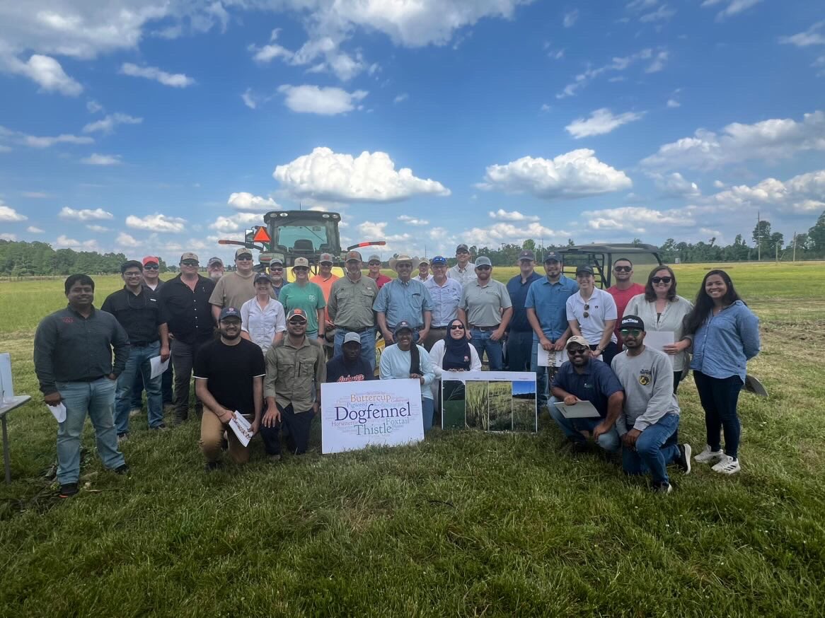 Had a fantastic day at EV Smith Research Station for our extension outreach program, discussing forage weed management in Alabama with farmers and stakeholders. Grateful for the insights shared by Dr David Russell
#WSSA #auburnuniversity #ExtensionOutreach #AlabamaAgriculture