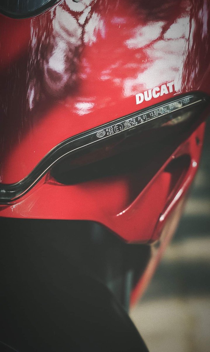 Ducati mornings! 😍 @Ducati_India @DucatiMotor @SoDelhi #photograghy #delhi #fridaymorning