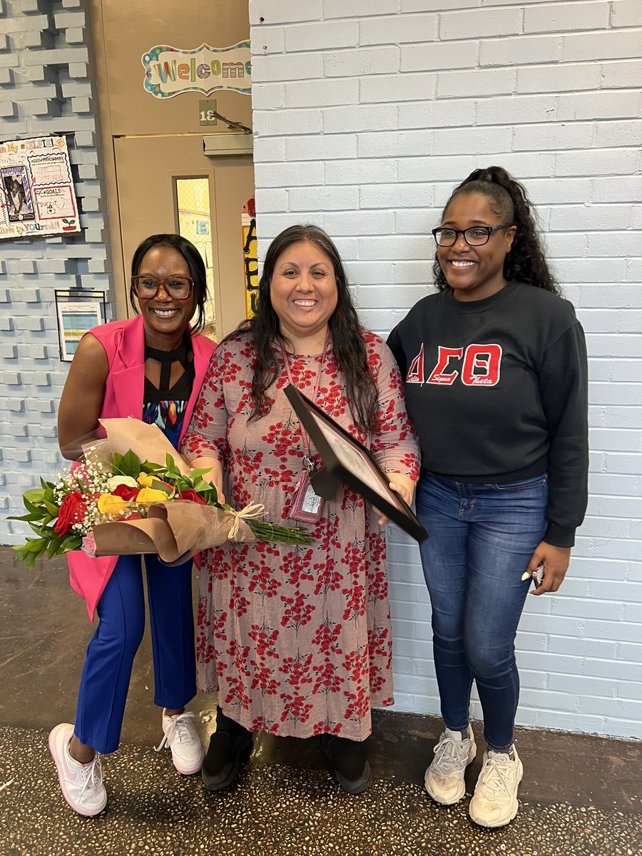 Patricia Perez (@patriciaperezml) on Twitter photo 📣 Congratulations Ms. Bustamante! South Division ESL Elementary TOY Finalist 2024‼️⭐️ <a href="/GrissomHISD/">GrissomRocketsHISD</a> @HisdSouth @HisdSouth @HISDMultiPrgms 📣 Congratulations Ms. Bustamante! South Division ESL Elementary TOY Finalist 2024‼️⭐️ <a href="/GrissomHISD/">GrissomRocketsHISD</a> @HisdSouth @HisdSouth @HISDMultiPrgms