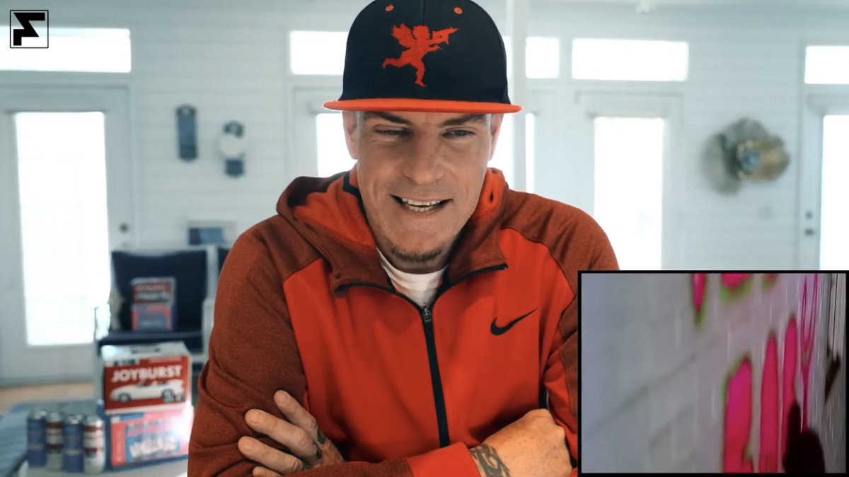 Vanilla Ice 1st REACTION to Ice Ice Baby Music Video after 34 years! youtu.be/Smp-AmOBuCs?si… vie @vanillaice This is funny! 😂