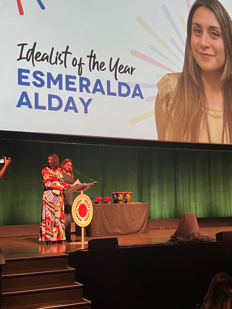 What a privilege to celebrate Esmeralda Alday for being named as Idealist of the Year. Her dedication and passion for making a positive impact in our community is truly inspiring. Well deserved recognition for an incredible individual. Ere una campeona de nuestros estudiantes.