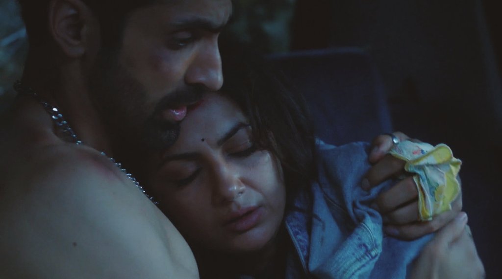 Virat's unwavering love for his girl shines through in his fierce determination: 'Kuch nhi hoga tumhe, kuch hone nhi dunga tumhe' 🥺😭

This scene has me stuck in a whirlwind of emotions! 🤧😭🥵♥️ 
#ViratAhuja #ArjitTaneja #AmrutaBhavaniChitnis #SritiJha
#KaiseMujheTumMilGaye