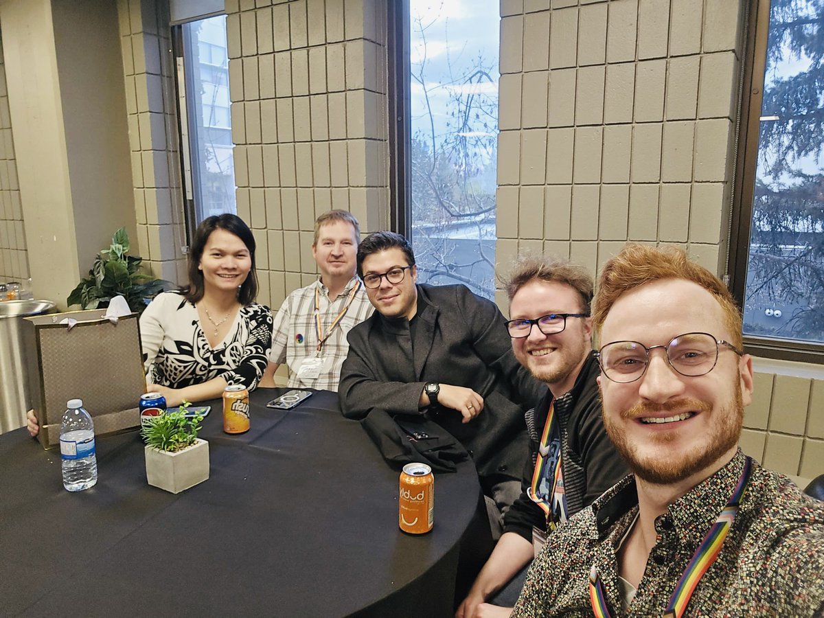 Edel Pérez-López (@edel_plopez) on Twitter photo Day one at 2SLGBTQ+ STEM 2024 at the beautiful <a href="/UofRegina/">University of Regina</a>!
Team clubroot won the first trivia night! Day one at 2SLGBTQ+ STEM 2024 at the beautiful <a href="/UofRegina/">University of Regina</a>!
Team clubroot won the first trivia night!