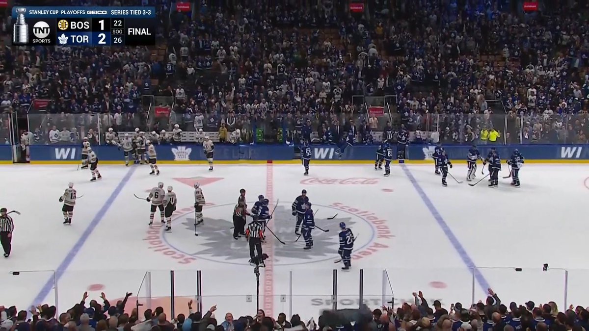 ALL RIGHT, WHO SCREAMED SHUTOUT!?!?!?!?!?!?!?

#BOSvsTOR #StanleyCup #NHL #Hockey #Sports #LeafsForever
