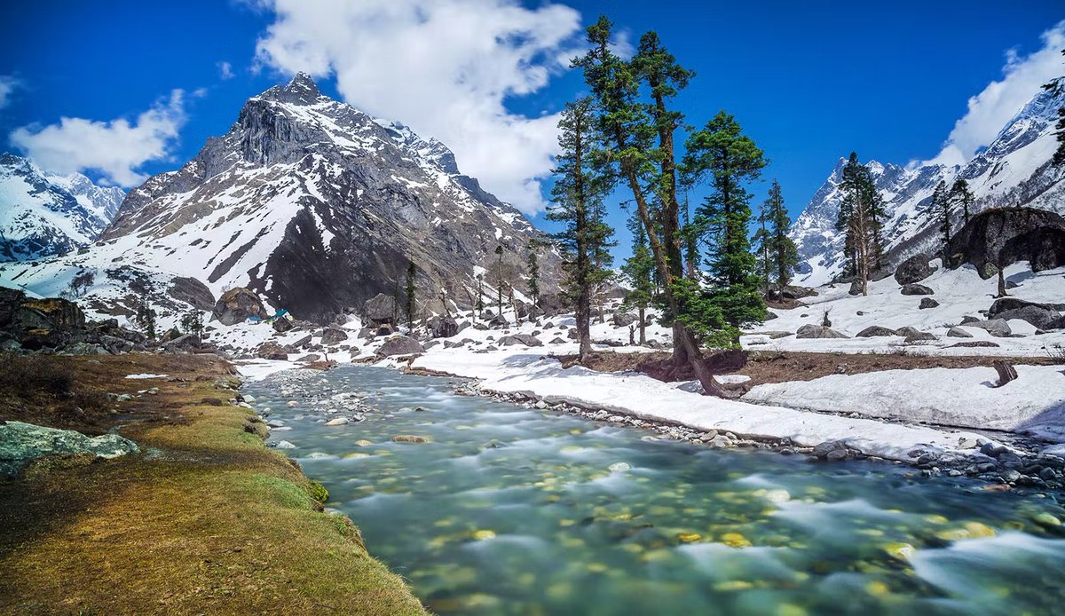 Har ki Dun Valley - Uttarakhand
Incredible india 🇮🇳

Har-ki-Doon known as the Valley of the Gods, and is a beautiful place to visit in lap of Himalayas.
#HarKiDunTrek #HimalayanAdventure #NatureTrail #MountainMagic #TrekkingInIndia #shikhartravels #india #indiatravel #travel