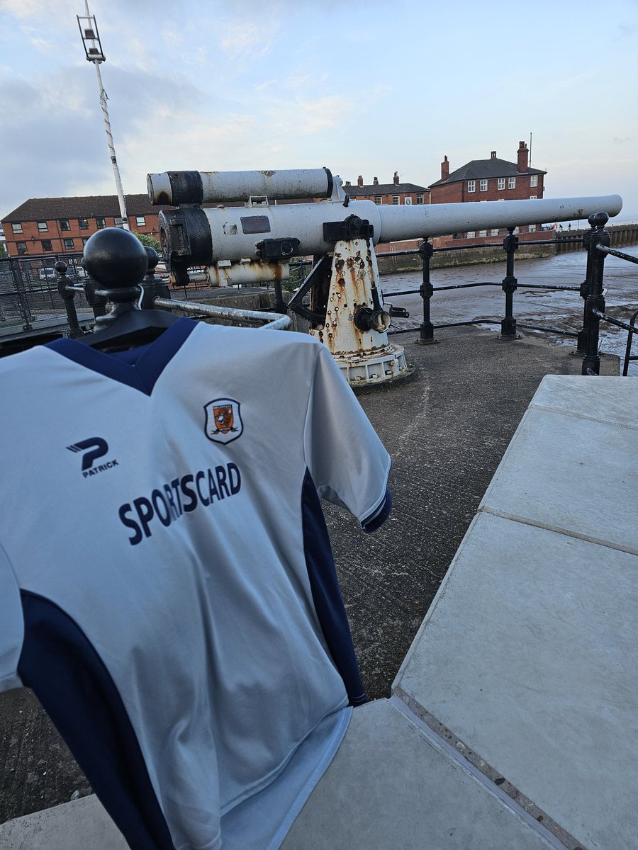 If you ever think 'what's that daft nonce in really good trainers doing with shirts on railings?', it's probably me. This one didn't make the 'Fabric of the city' cut.
