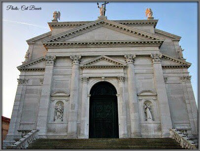The cornerstone for the Church of Redentore was laid #OTD May 3, 1577 by Giovanni Trevisan, Patriarch of #Venice not by Palladio, who was the architect. A rather testy #VeniceBlog post from 2016😇 correcting a bit of misinformation-> venetiancat.blogspot.com/2016/07/cat-ba…