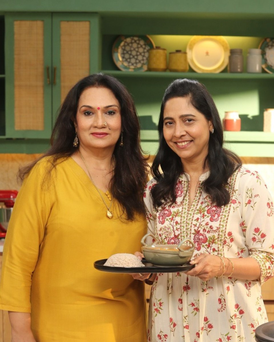 Experience the classic flavours packed into the magical south Indian prawn curry with raw mangoes! Aam season ki yeh yummy recipe dekhiyen only on #FamilyFoodTales🥭🍤 @Alyonakapoor

youtu.be/UiG7j0smgJU

#SanjeevKapoor #SanjeevKapoorKhazana #FamilyFoodTales #prawncurry