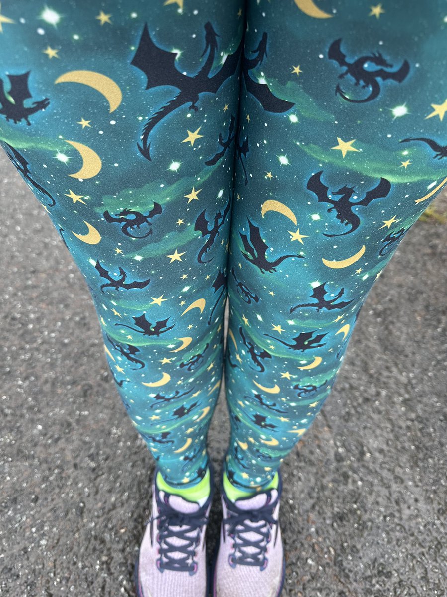 Yesterday was a fatigue struggle - trying to boost myself today by getting up & out early for a 1.5mile couch2 5k reset session & not caring if they are Halloween leggings 🧙🧹 #dowhatyoucan #thisgirlcan #justbeyou #cancerfatigue #kidneyfatigue #running #breastcancer #JGHRPledge