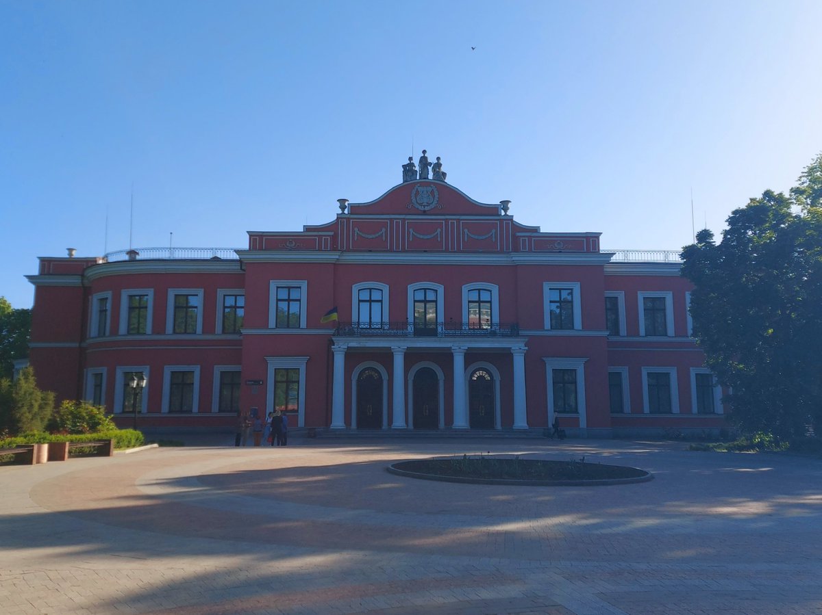 Teti_Ukraine's tweet image. Ukraine is not only its incredible nature. It is also history, culture, architecture... In the first photo, the Academic Regional Ukrainian Music and Drama Theater named after M. L. Kropyvnytskyi, the first professional Ukrainian theater! 

#Ukraine #Kropyvnytskyi