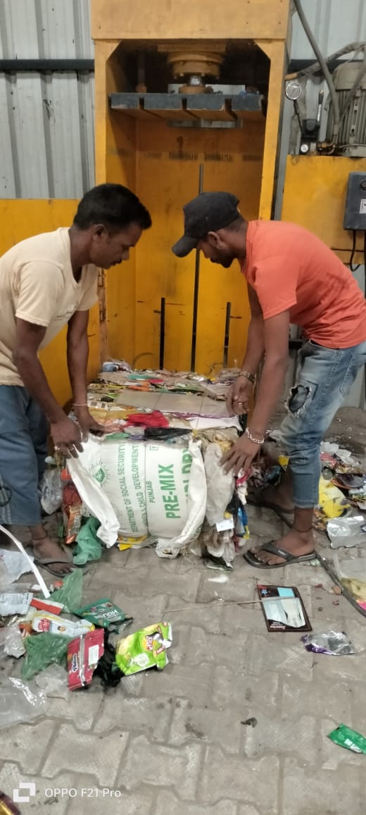 Making Bales from Plastic Waste
ward wise Cleanliness
#SwachhBharat #CleanToilet
#reducereuserecycle #saynotoplastic
#sustainablelivingableLiving
#GovtOfPunjab #MoHUA #garbagefreeindia
#MyCleanIndia #chooselife
#IndiaVsGarbage
#SwachhAmritMahotsav #YouthVsGarbage #pmidcpunjab